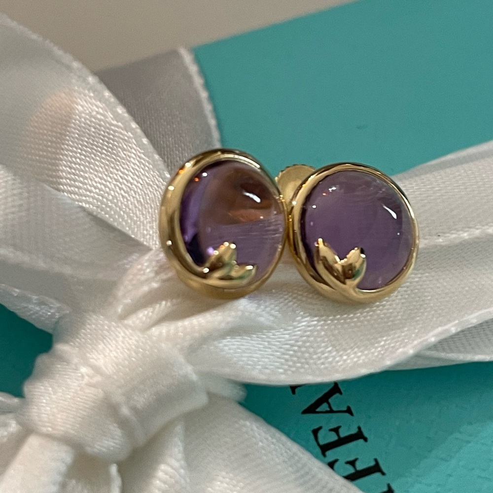 Tiffany & Co olive‎ earrings